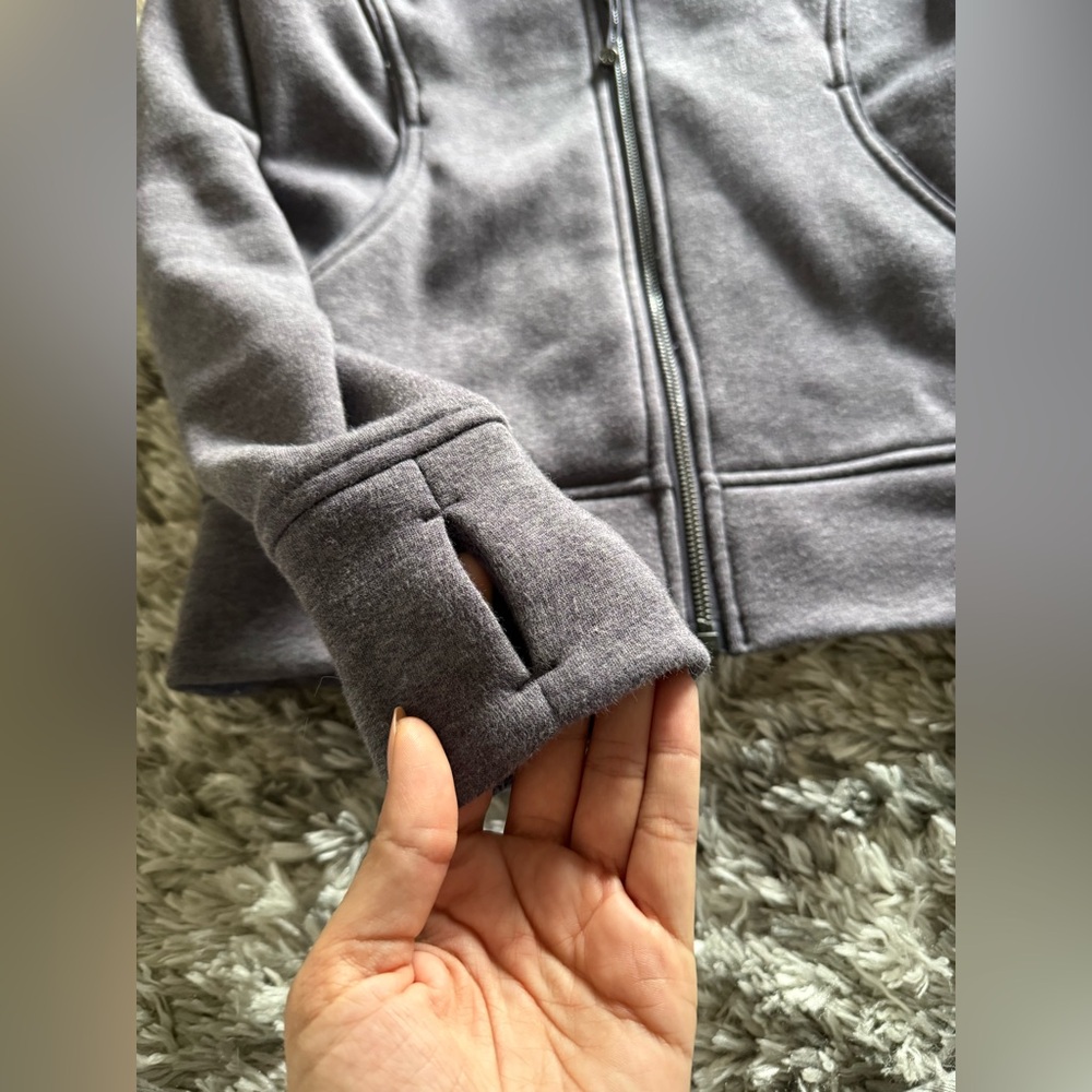 lululemon athletica Women's Scuba Hoodie - Picture 4 of 8
